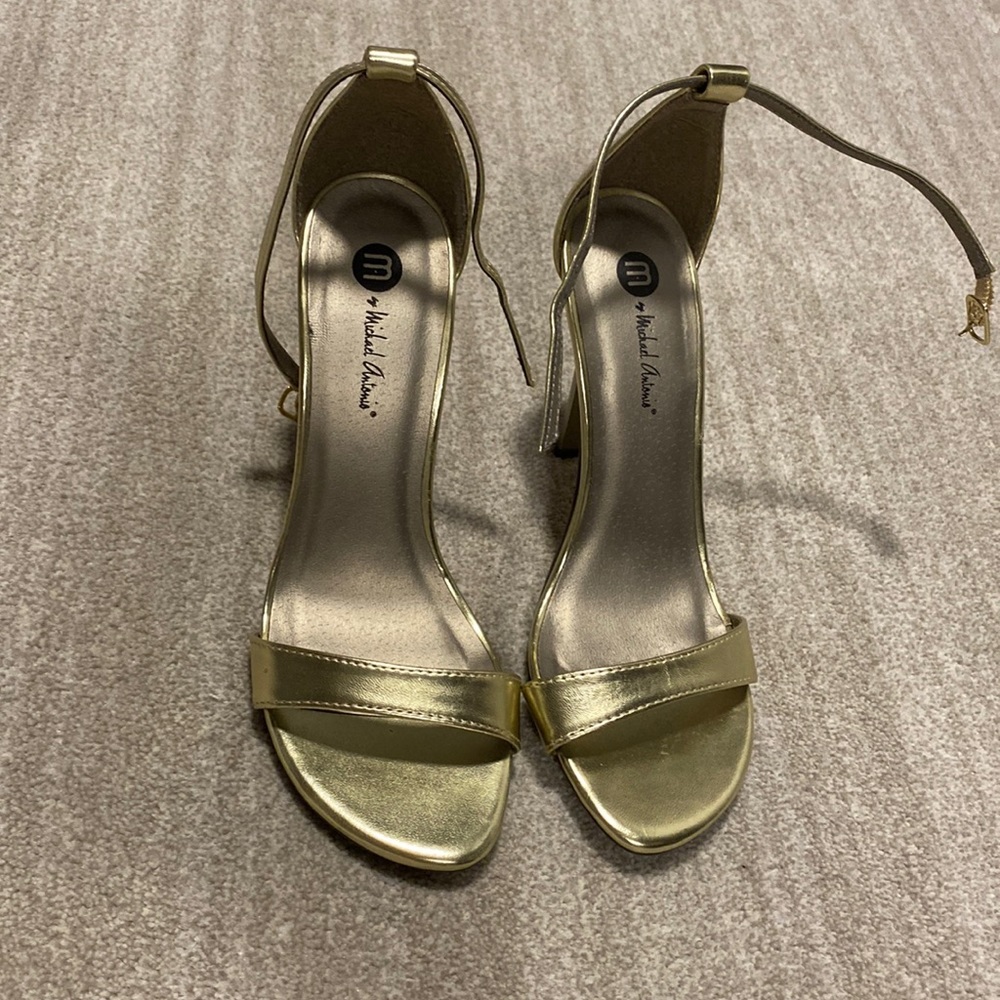 Gold one strap heel size 8 good condition